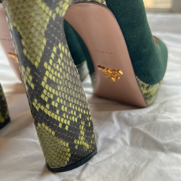 Stunning Prada Platform Heels Pumps 38 1/2 - Picture 2 of 10